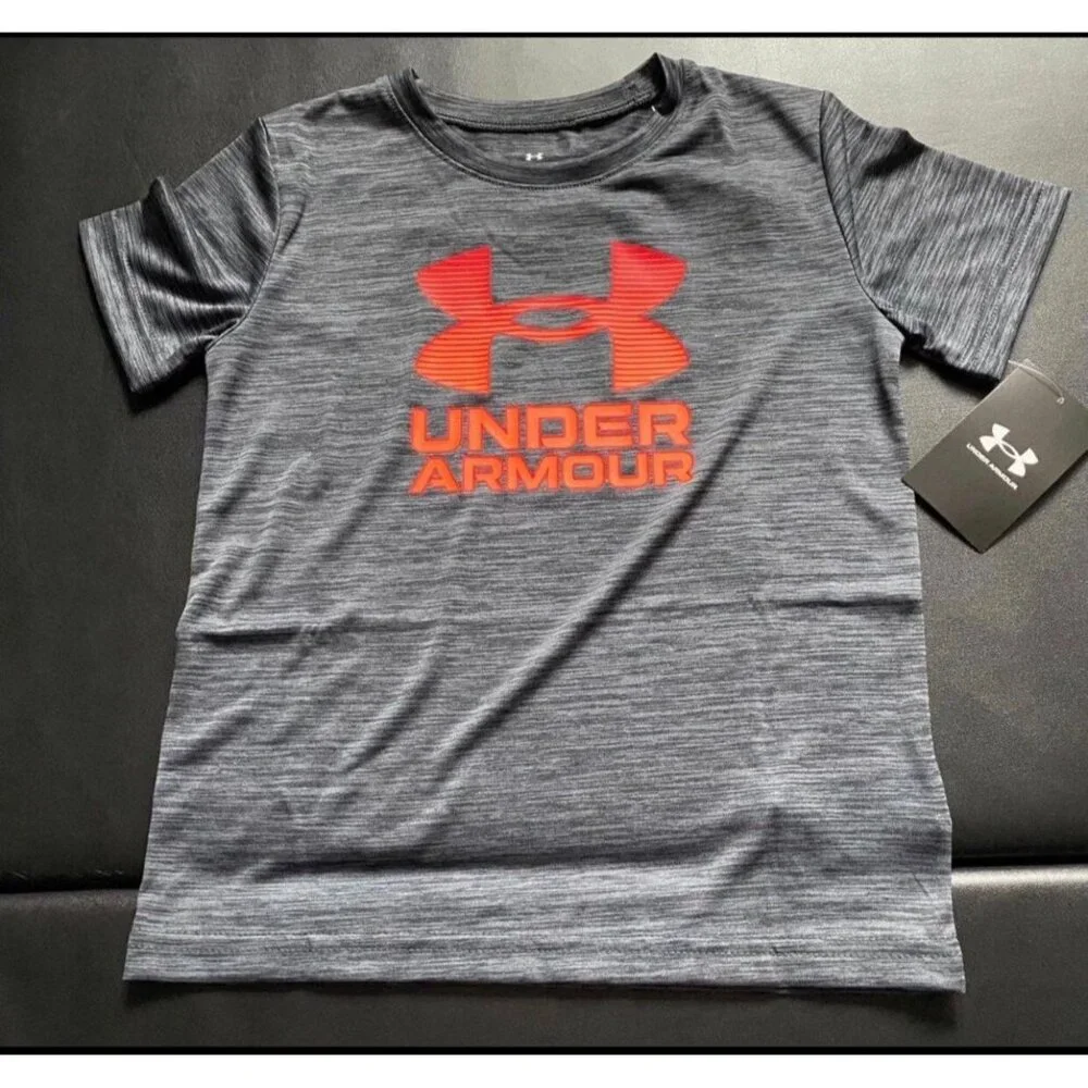 NWT Under Armour Athletic Set Boys Size 6